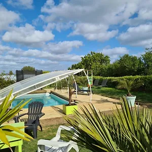 Gite De Kernaet Avec Piscine Hébergement de vacances